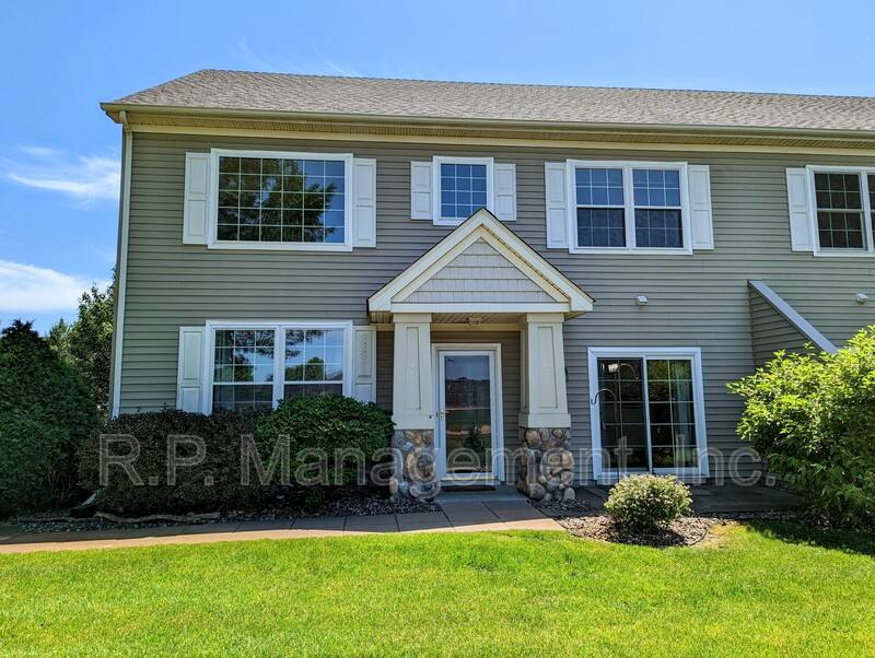 Townhouse for rent at 1909 Bluestem Lane, Saint Paul, MN 55126