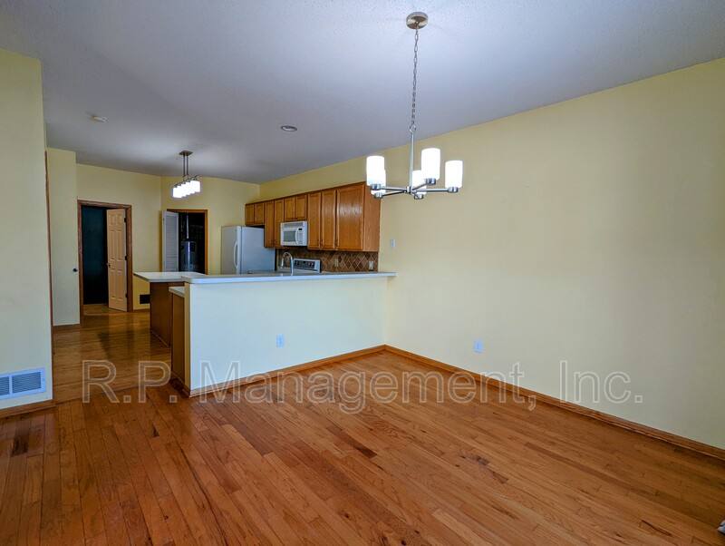 Townhouse for rent at 1909 Bluestem Lane, Saint Paul, MN 55126