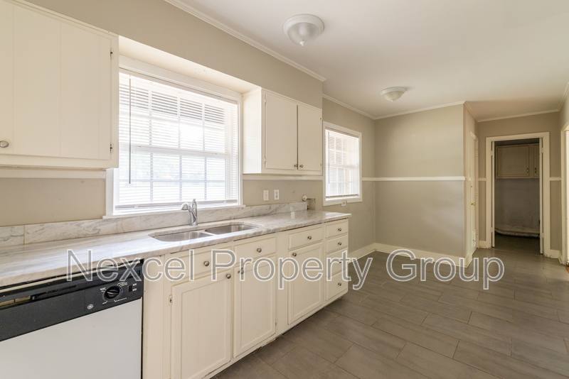 House for rent at 376 N Graham St, Memphis, TN 38117