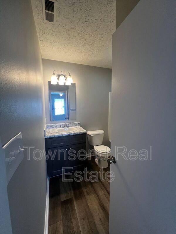 Apartment for rent at 1409D Ireland Dr, Fayetteville, NC 28304