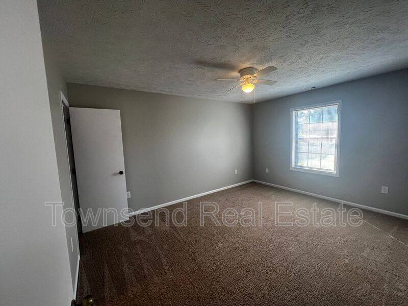 Apartment for rent at 1409D Ireland Dr, Fayetteville, NC 28304