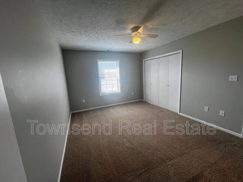 Apartment for rent at 1409D Ireland Dr, Fayetteville, NC 28304