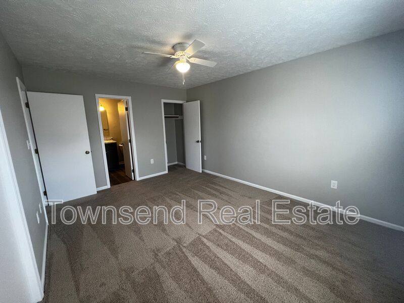 Apartment for rent at 1409D Ireland Dr, Fayetteville, NC 28304