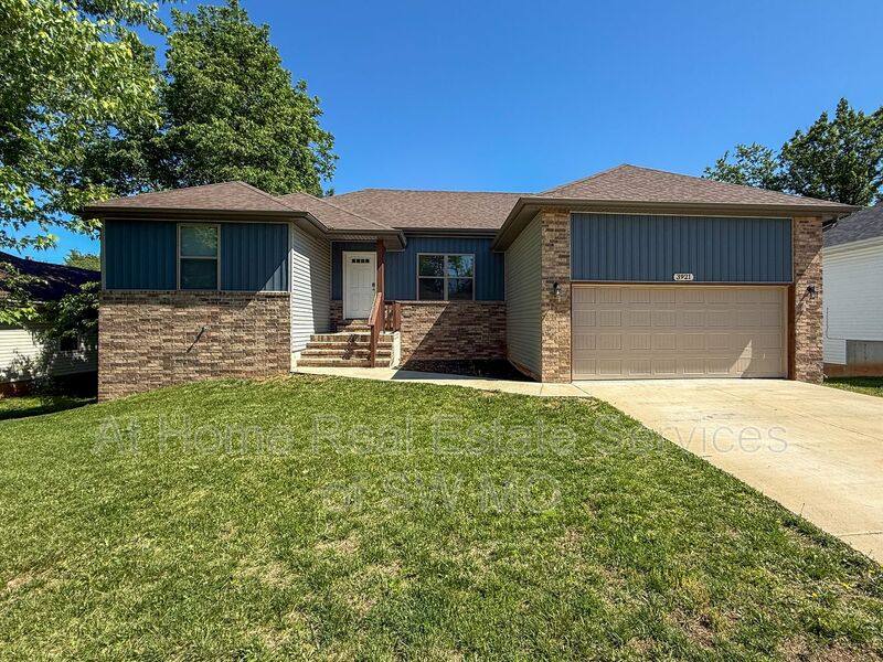 House for rent at 3921 W Linwood, Springfield, MO 65807