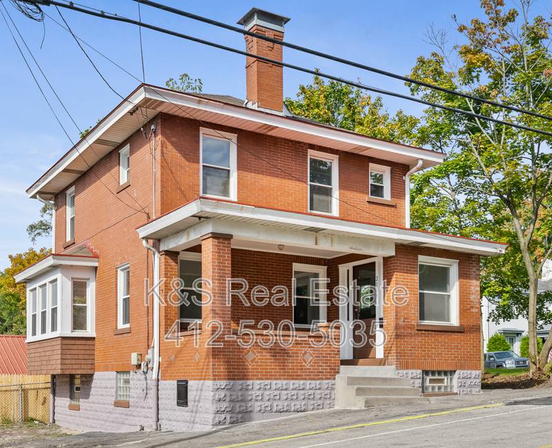 Apartment for rent at 2117 - 2119 Mount Troy Rd, Pittsburgh, PA 15212