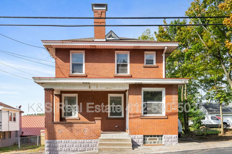 Apartment for rent at 2117 - 2119 Mount Troy Rd, Pittsburgh, PA 15212
