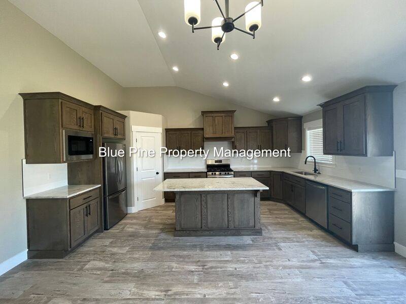 House for rent at 1507 47th St, Idaho Falls, ID 83401