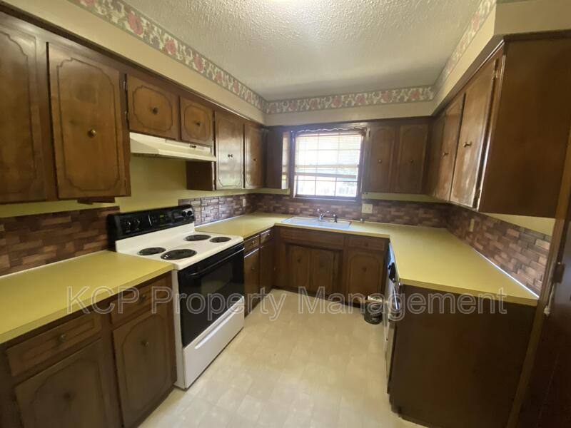 Apartment for rent at 4914 S U, Fort Smith, AR 72903