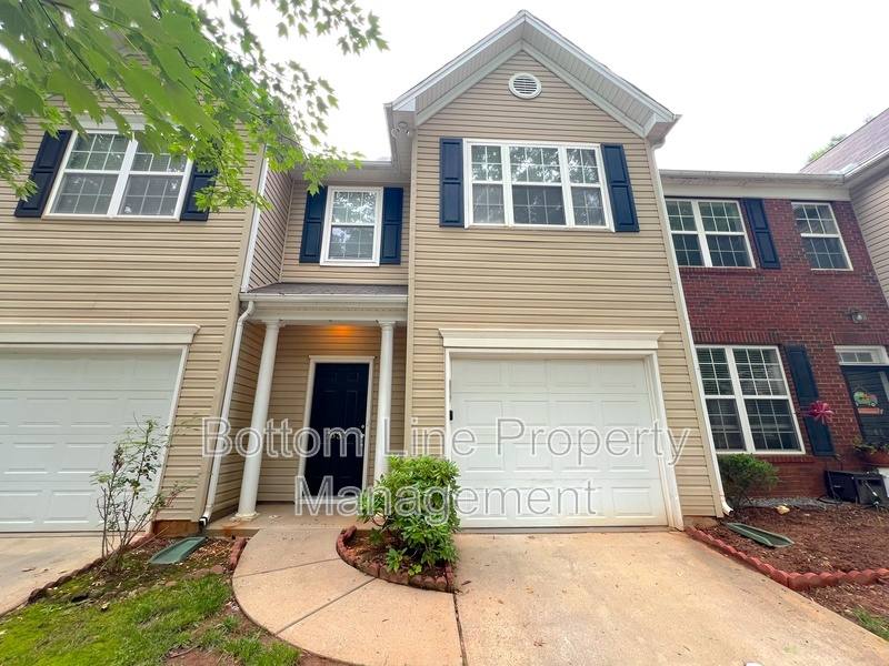 Townhouse for rent at 7637 Abigail Glen Dr, Charlotte, NC 28212