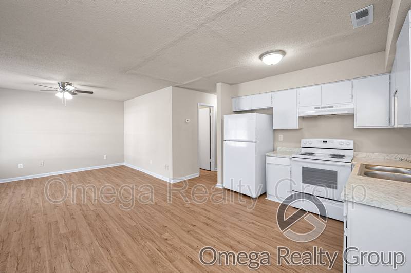 Apartment for rent at 3328 Meridian St N #114, Huntsville, AL 35811