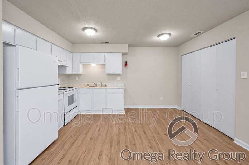 Apartment for rent at 3328 Meridian St N #114, Huntsville, AL 35811