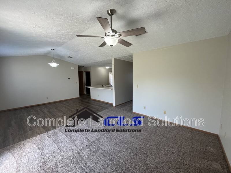 Apartment for rent at 563 Farrington St, Terre Haute, IN 47807