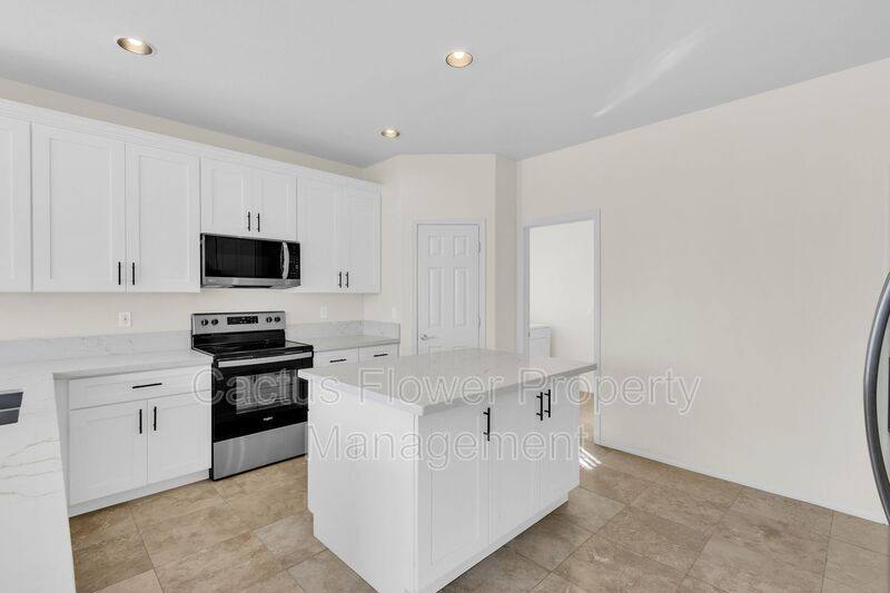House for rent at 846 W Carob Dr, Chandler, AZ 85248