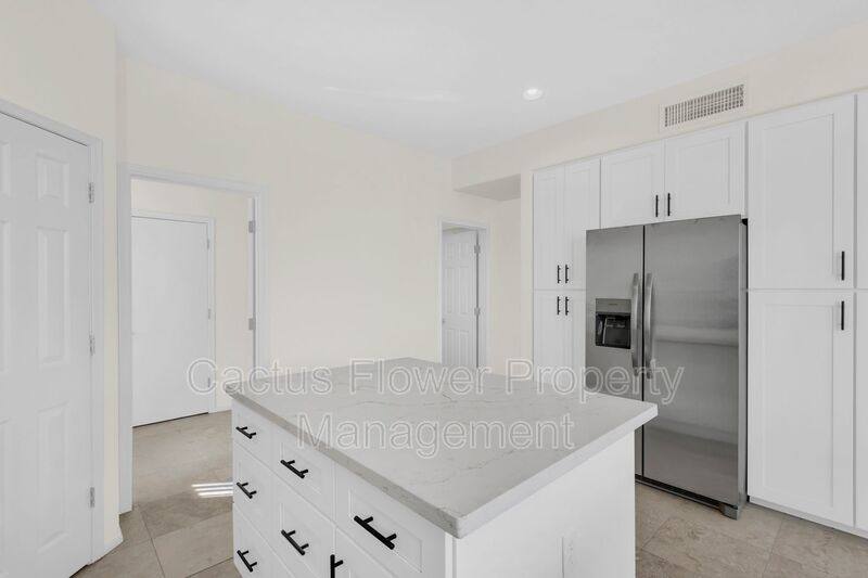 House for rent at 846 W Carob Dr, Chandler, AZ 85248