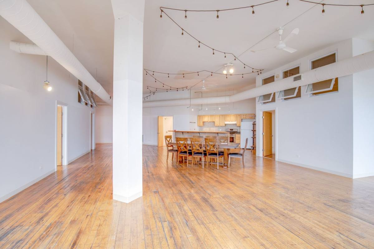 Apartment for rent at 1272-80 N Milwaukee Ave, Chicago, IL 60622