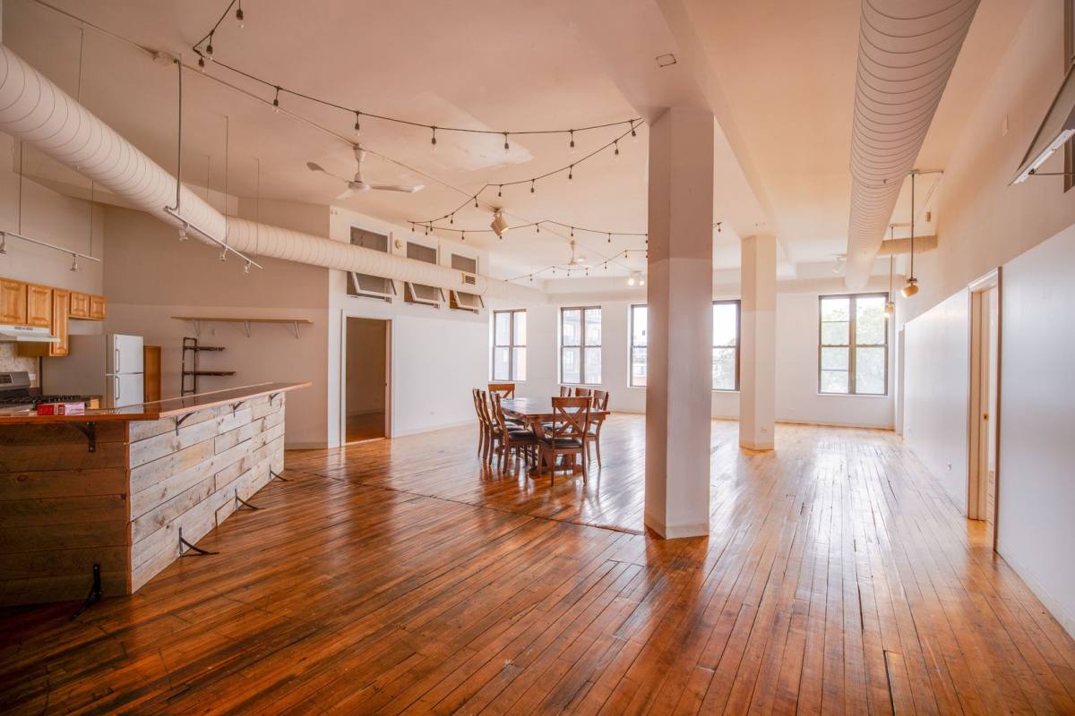 Apartment for rent at 1272-80 N Milwaukee Ave, Chicago, IL 60622