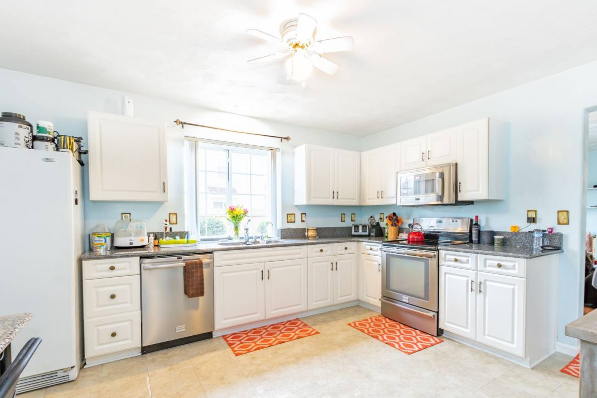 House for rent at 601 Lord Byron Court, Chesapeake, VA 23320