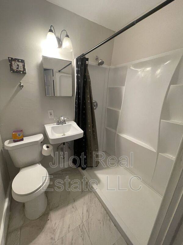 Apartment for rent at 1082 Center St NW #A, Atlanta, GA 30318