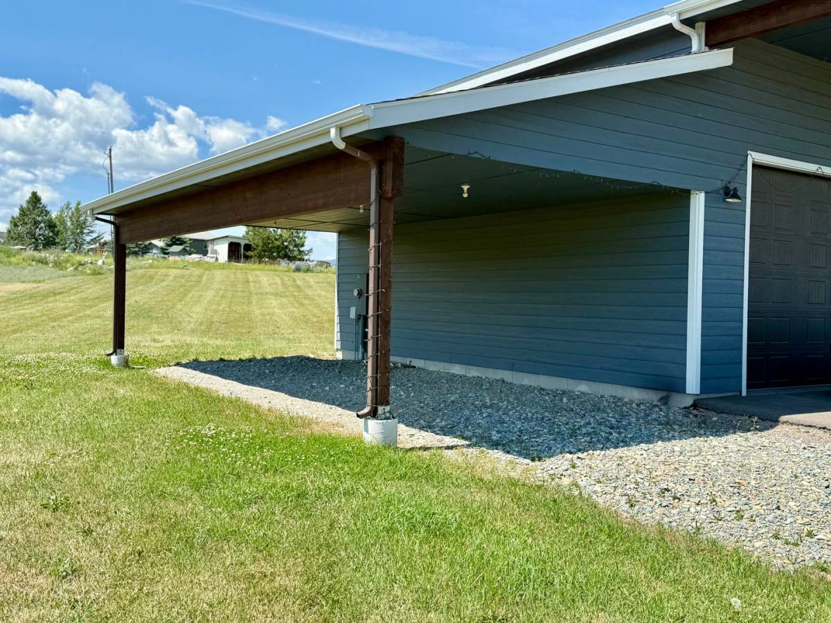 House for rent at 1456 2 Mile Dr, Kalispell, MT 59901