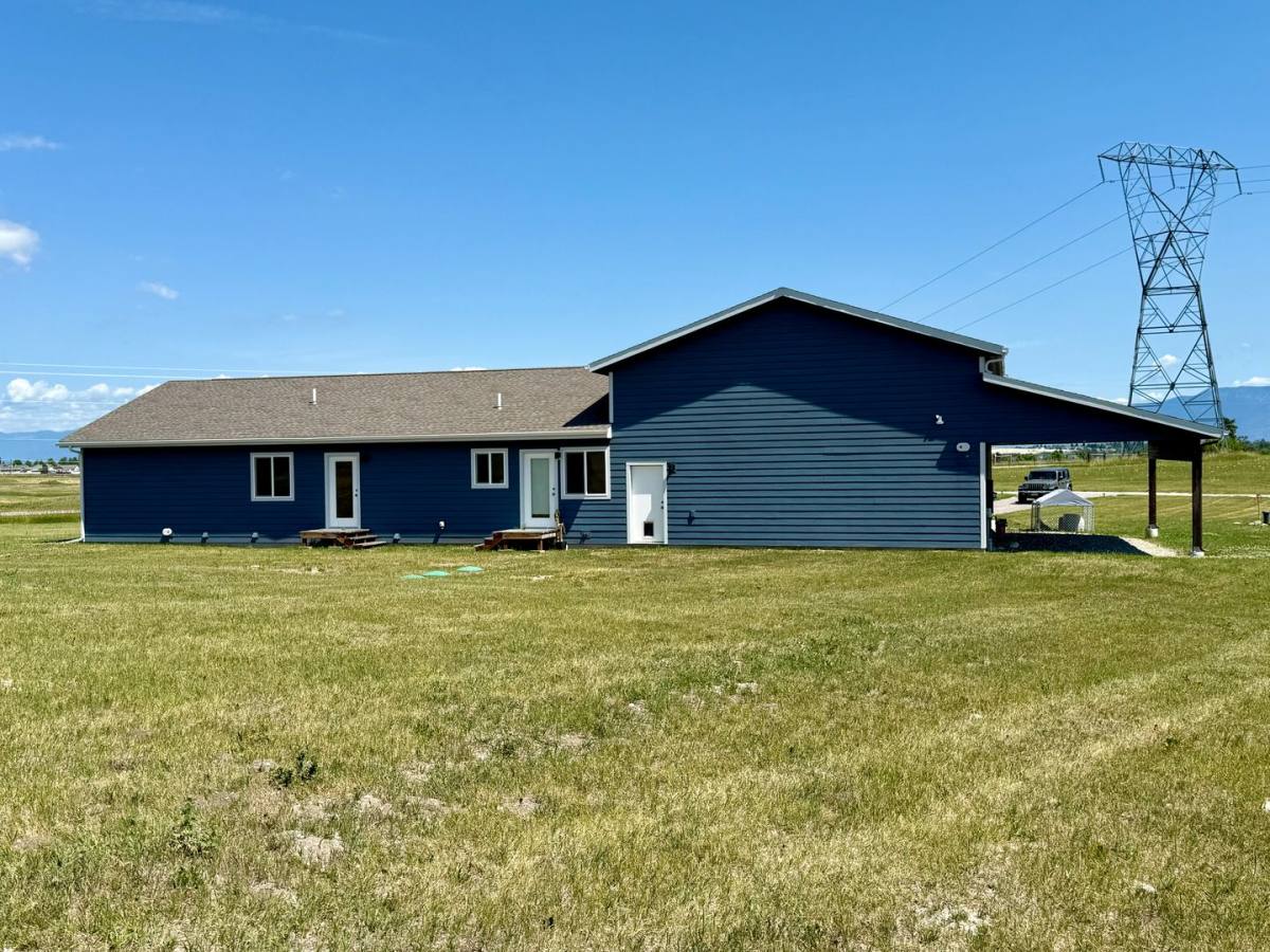 House for rent at 1456 2 Mile Dr, Kalispell, MT 59901
