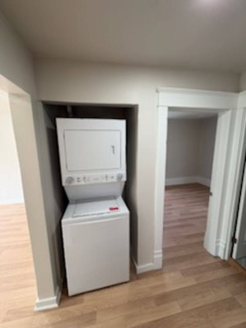 Apartment for rent at 1611 W Barker Ave, Peoria, IL 61606