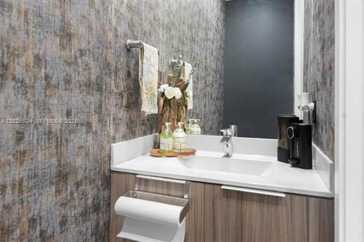 Townhouse for rent at 8005 NW 104th Court, Miami, FL 33178