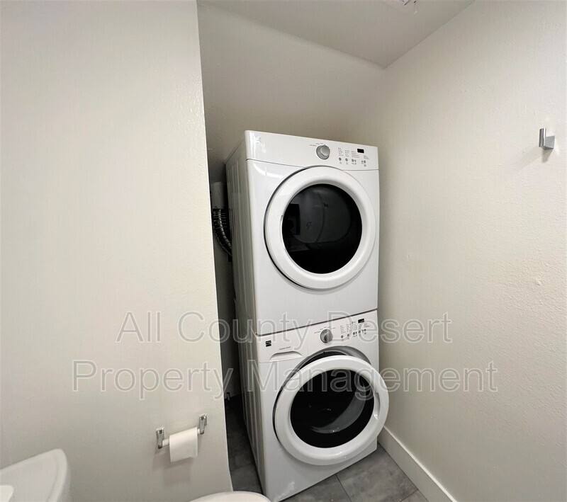 Condo for rent at 401 E Vista Chino #11, Palm Springs, CA 92262