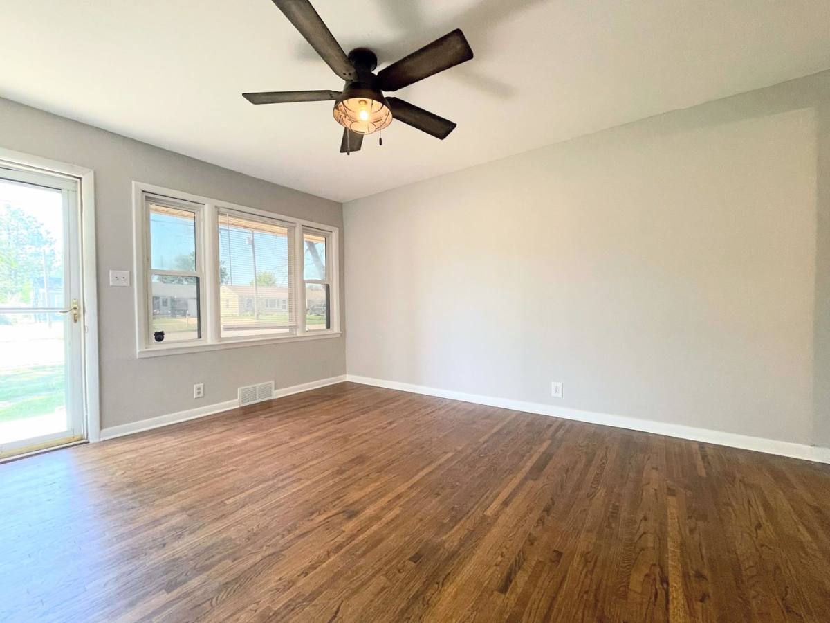 House for rent at 1 Lawndale Park, Hutchinson, KS 67502