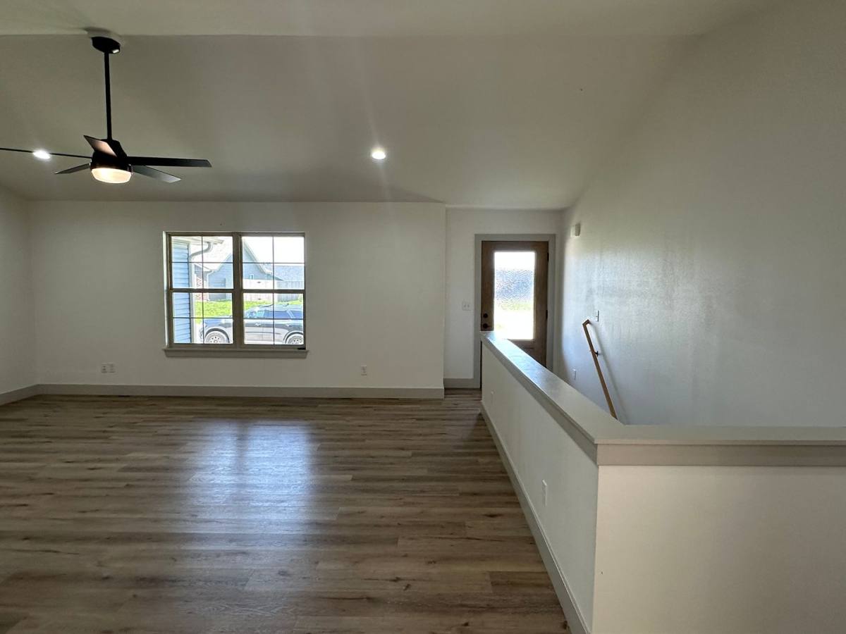 House for rent at 165 Mesa Dr, Waynesville, MO 65583