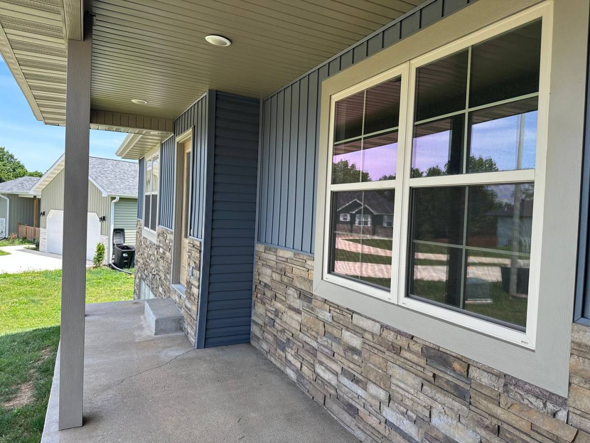 House for rent at 165 Mesa Dr, Waynesville, MO 65583