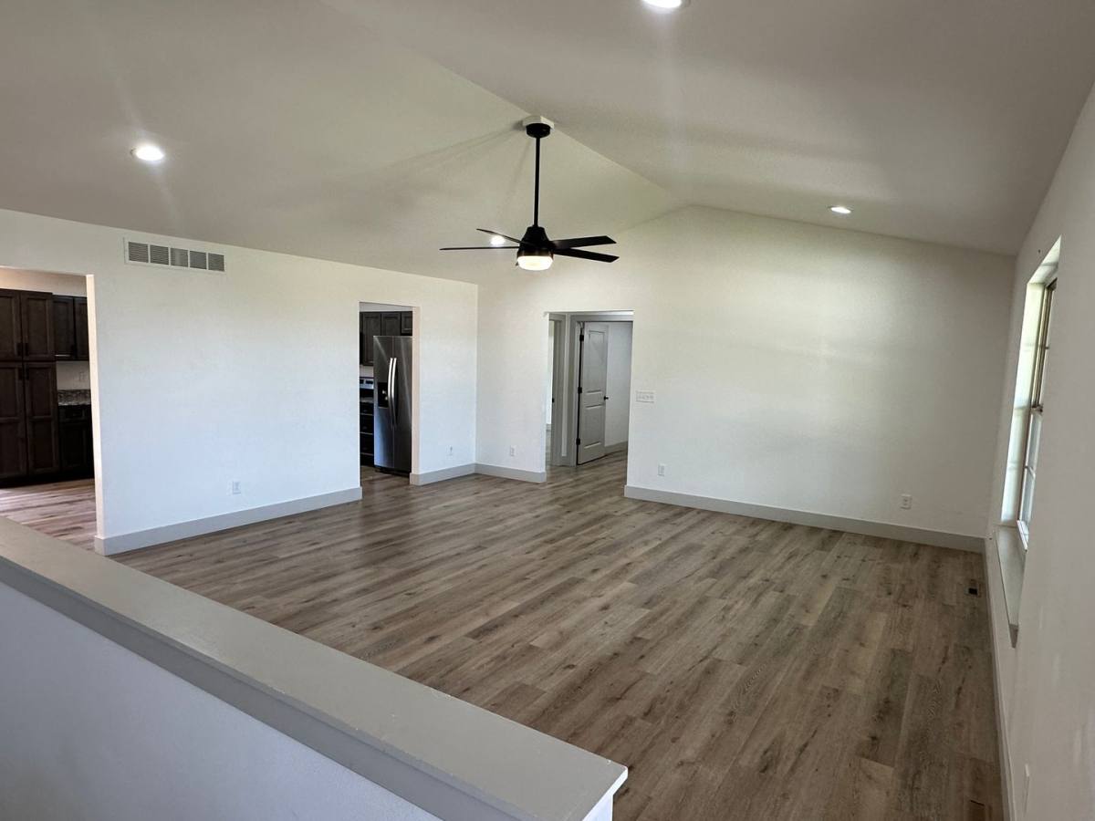 House for rent at 165 Mesa Dr, Waynesville, MO 65583