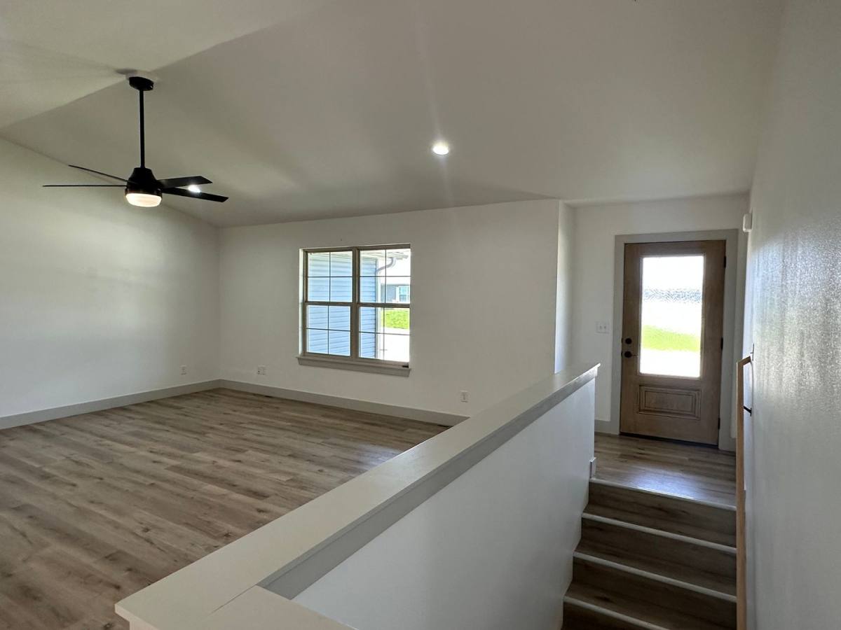 House for rent at 165 Mesa Dr, Waynesville, MO 65583