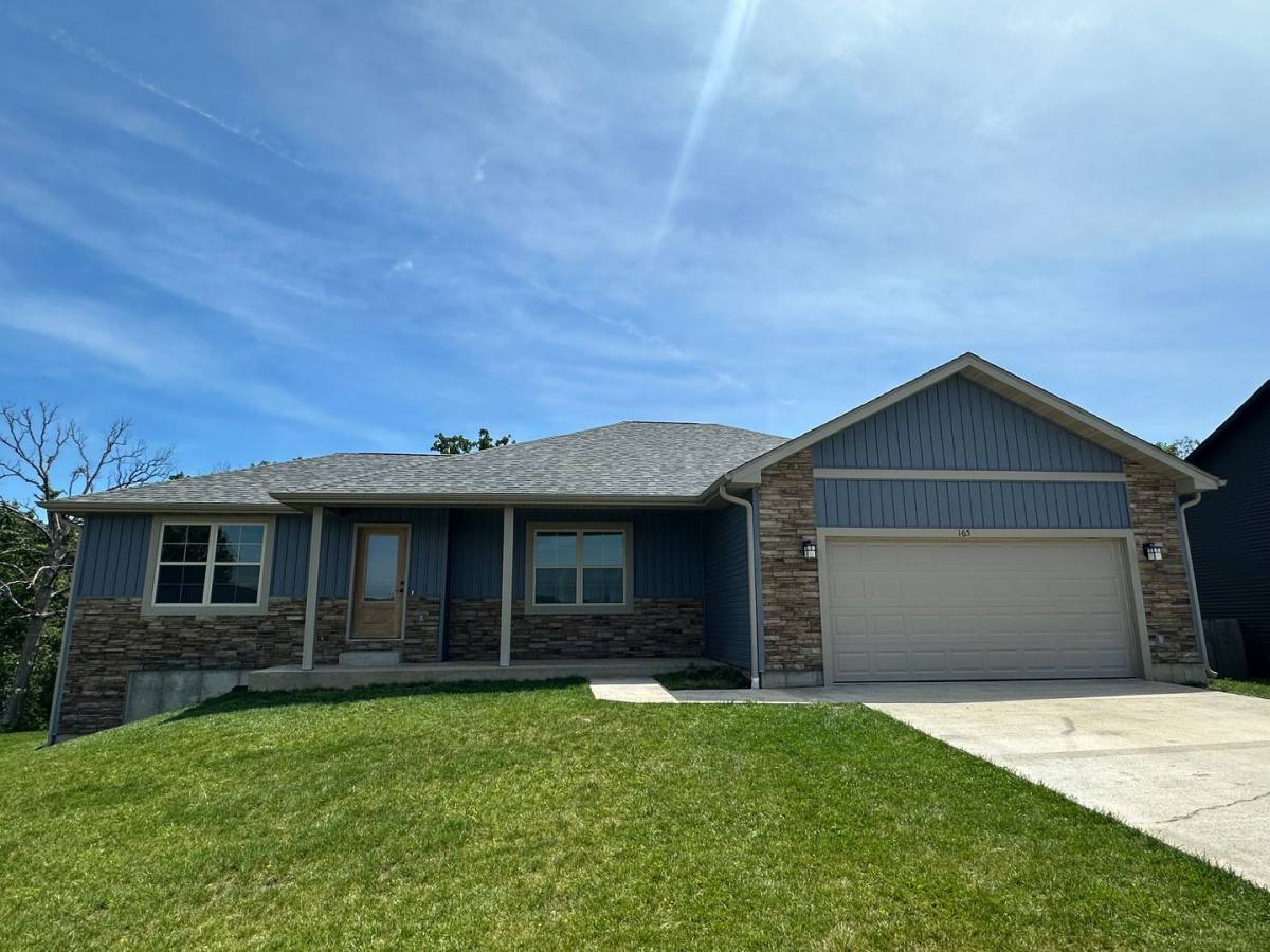 House for rent at 165 Mesa Dr, Waynesville, MO 65583