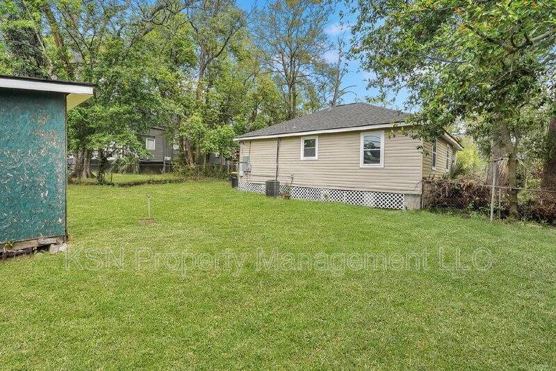 House for rent at 1305 E 32nd St, Savannah, GA 31404