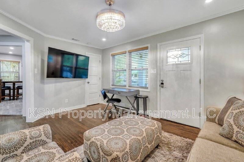 House for rent at 1305 E 32nd St, Savannah, GA 31404