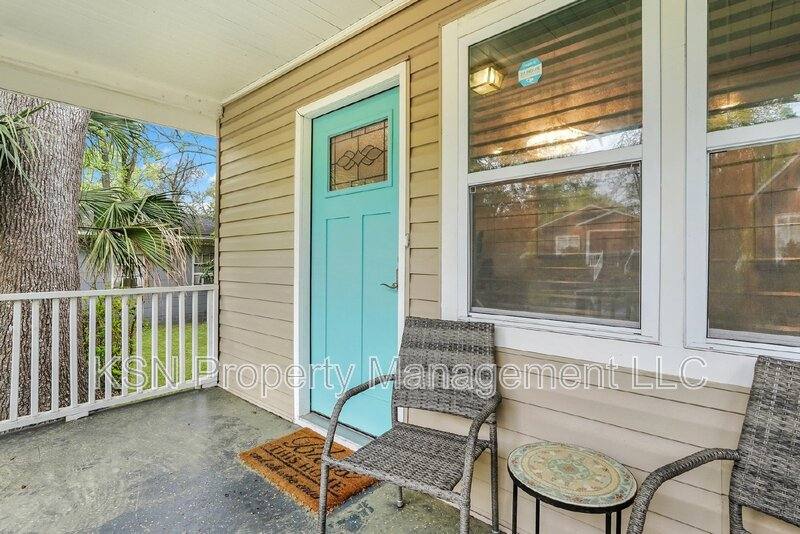 House for rent at 1305 E 32nd St, Savannah, GA 31404