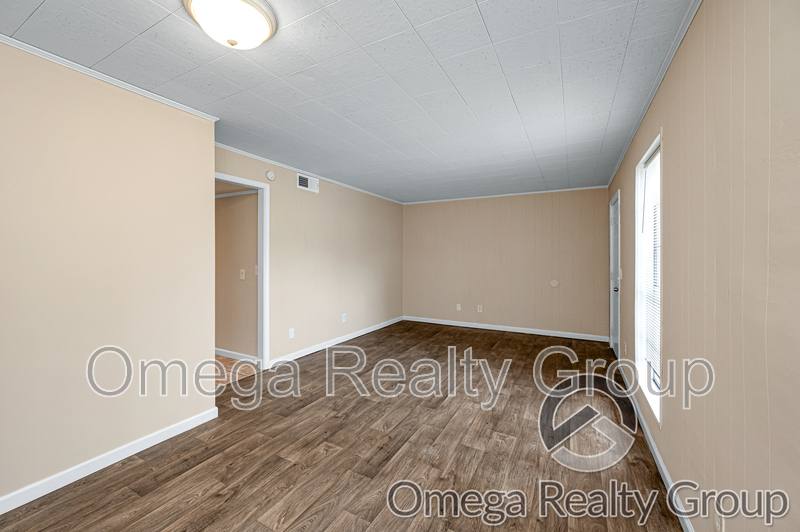 Apartment for rent at 1507 7th Ave #1, Jasper, AL 35501