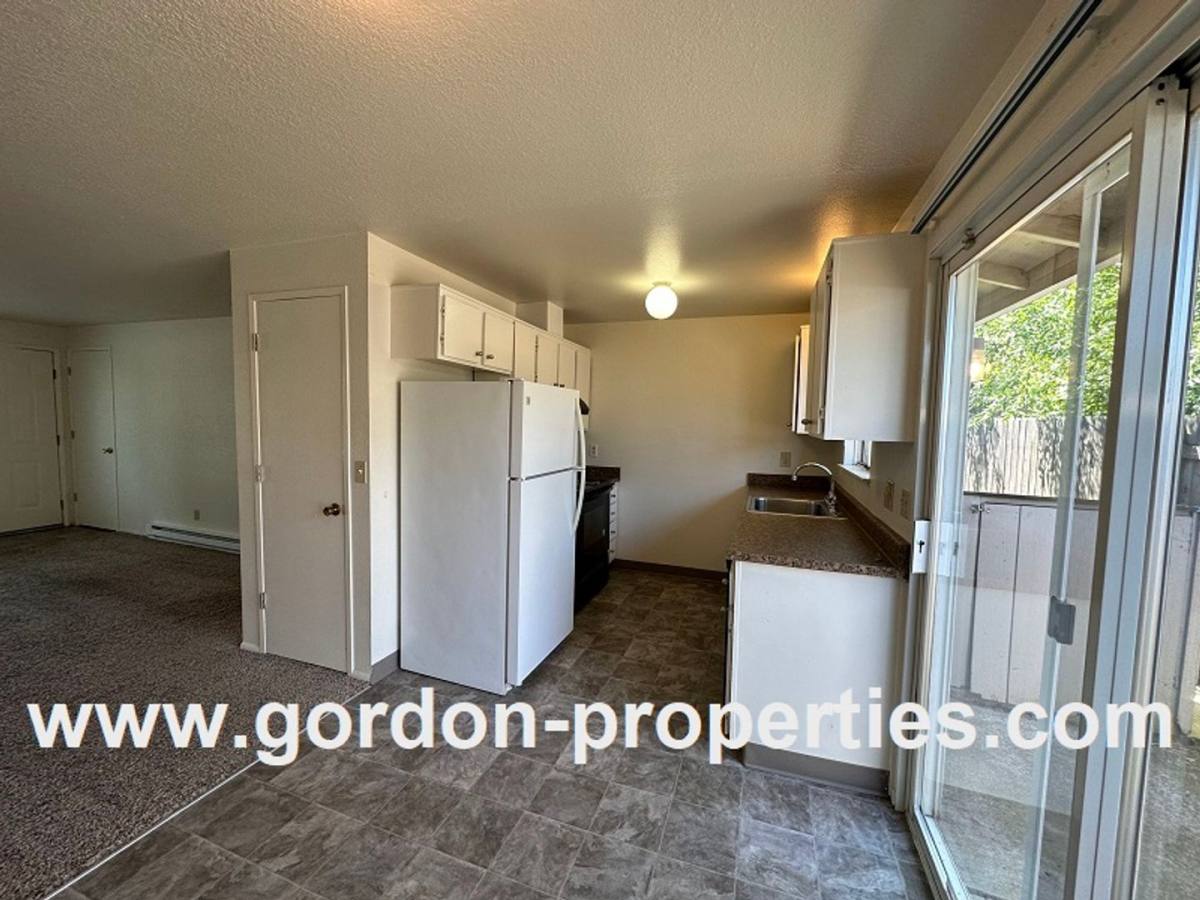 Apartment for rent at 4512 NE Lombard St, Portland, OR 97218