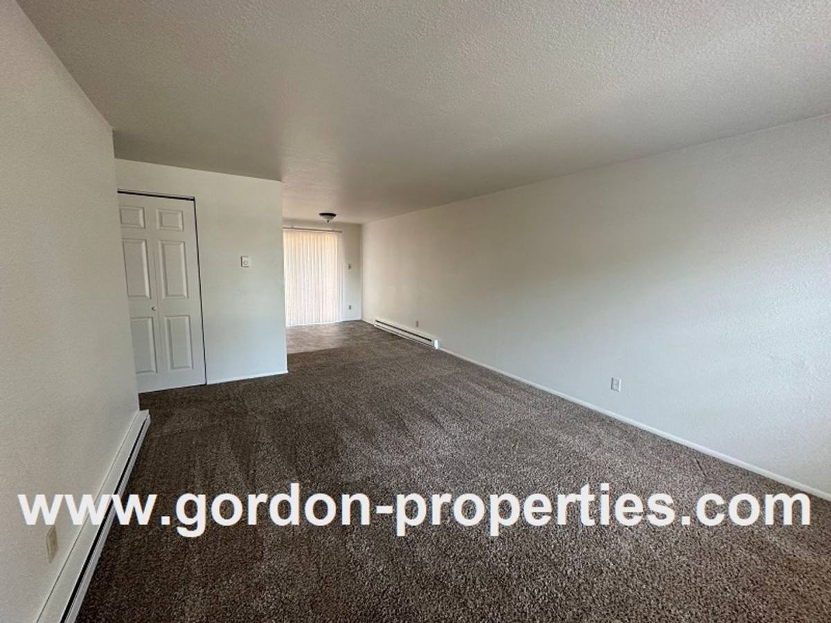 Apartment for rent at 4512 NE Lombard St, Portland, OR 97218