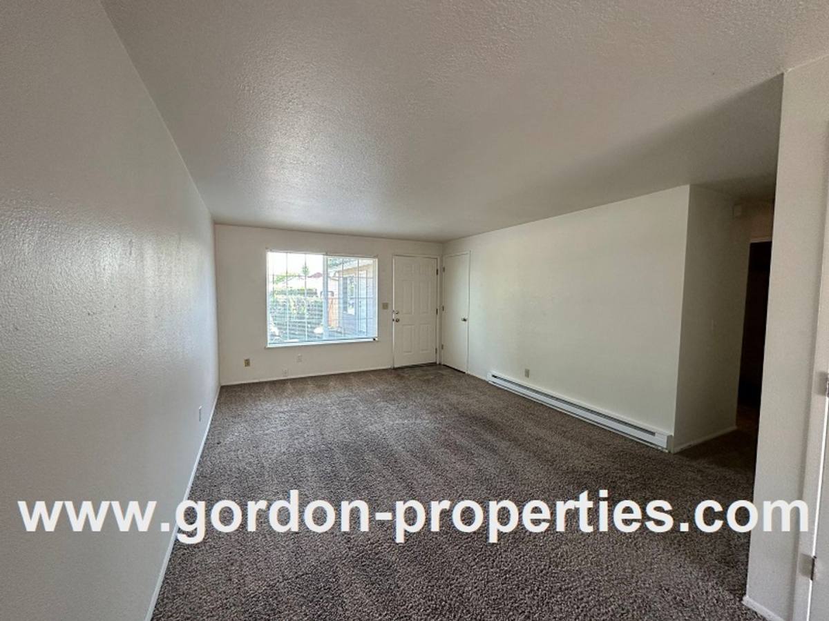 Apartment for rent at 4512 NE Lombard St, Portland, OR 97218