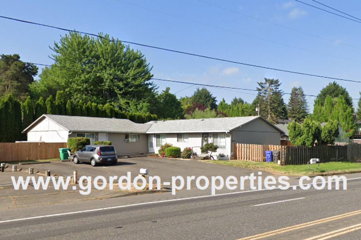 Apartment for rent at 4512 NE Lombard St, Portland, OR 97218