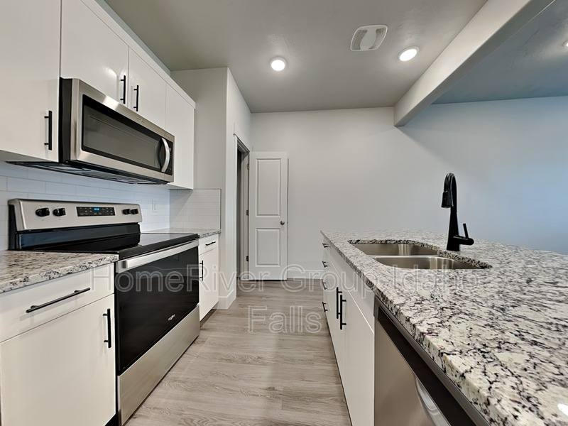 Townhouse for rent at 651 S 2400 W #3102, Rexburg, ID 83440