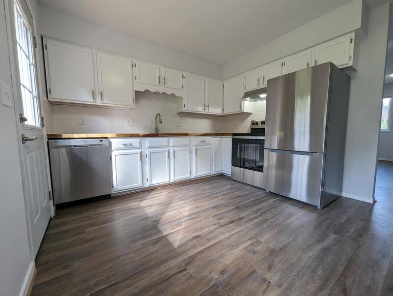 Apartment for rent at 1209 Boone St #1 2, Pella, IA 50219