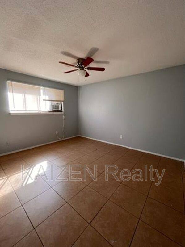 House for rent at 151 N Belvedere Blvd, Memphis, TN 38104