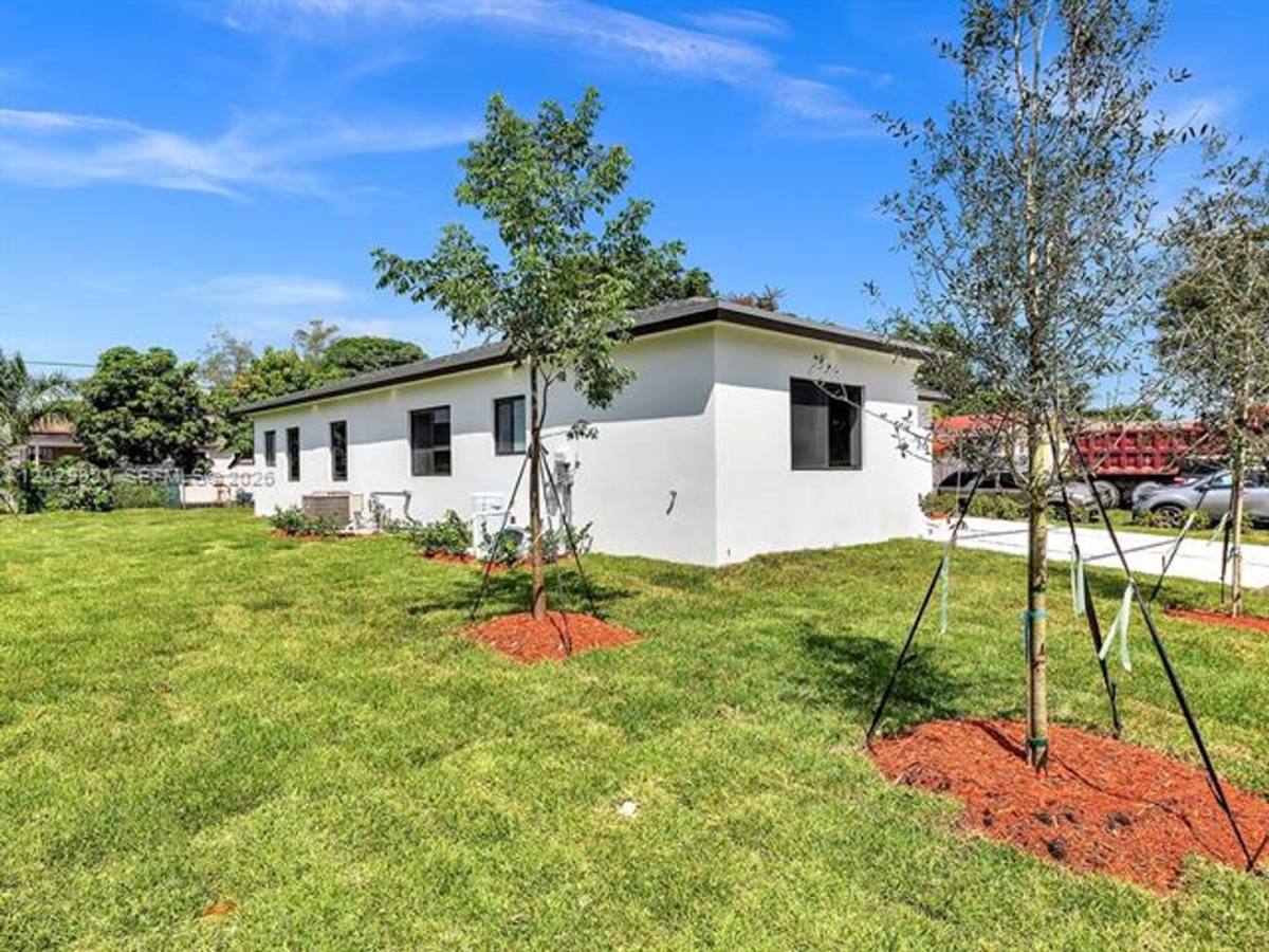 House for rent at 1804 SW 99th Terrace, Hollywood, FL 33025