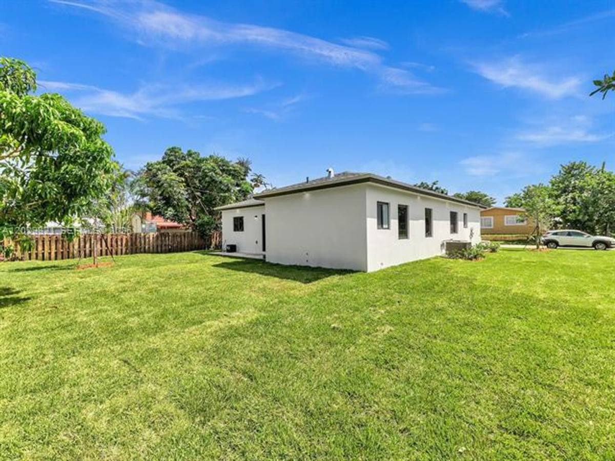 House for rent at 1804 SW 99th Terrace, Hollywood, FL 33025