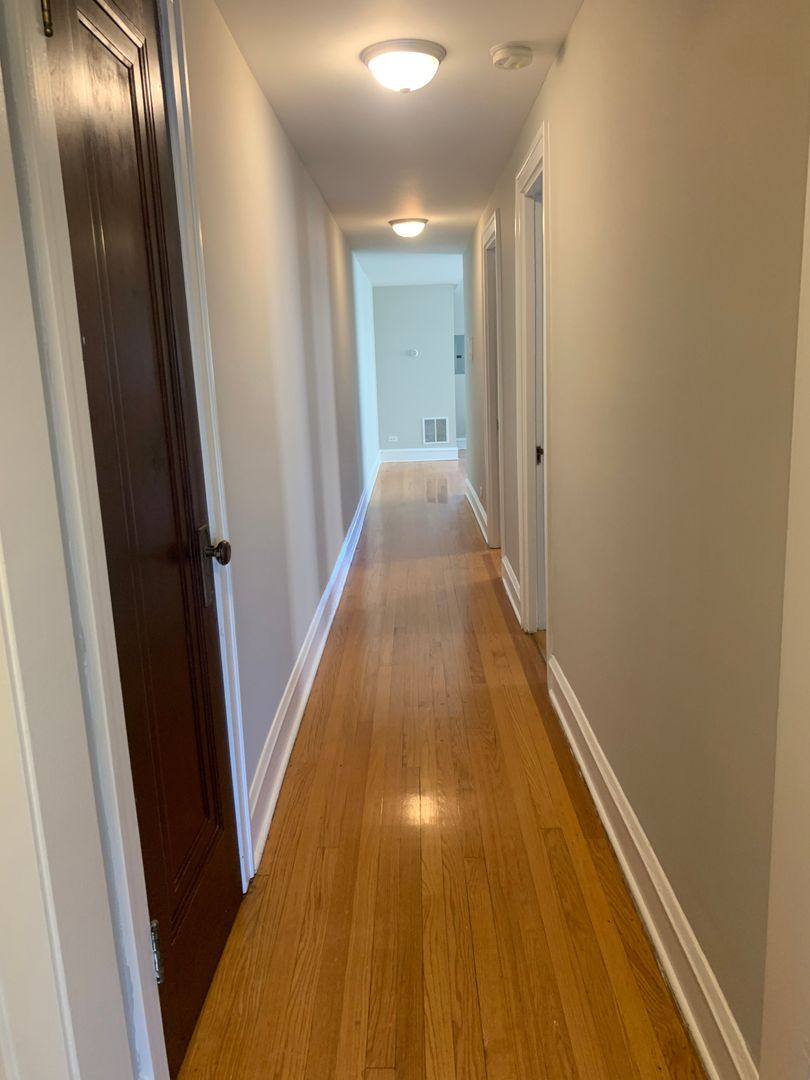 Apartment for rent at 829-31 S Euclid Ave, Oak Park, IL 60304