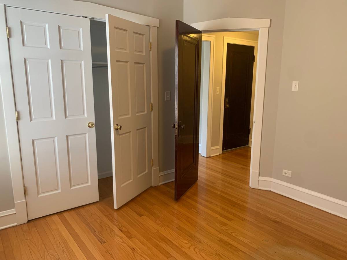 Apartment for rent at 829-31 S Euclid Ave, Oak Park, IL 60304