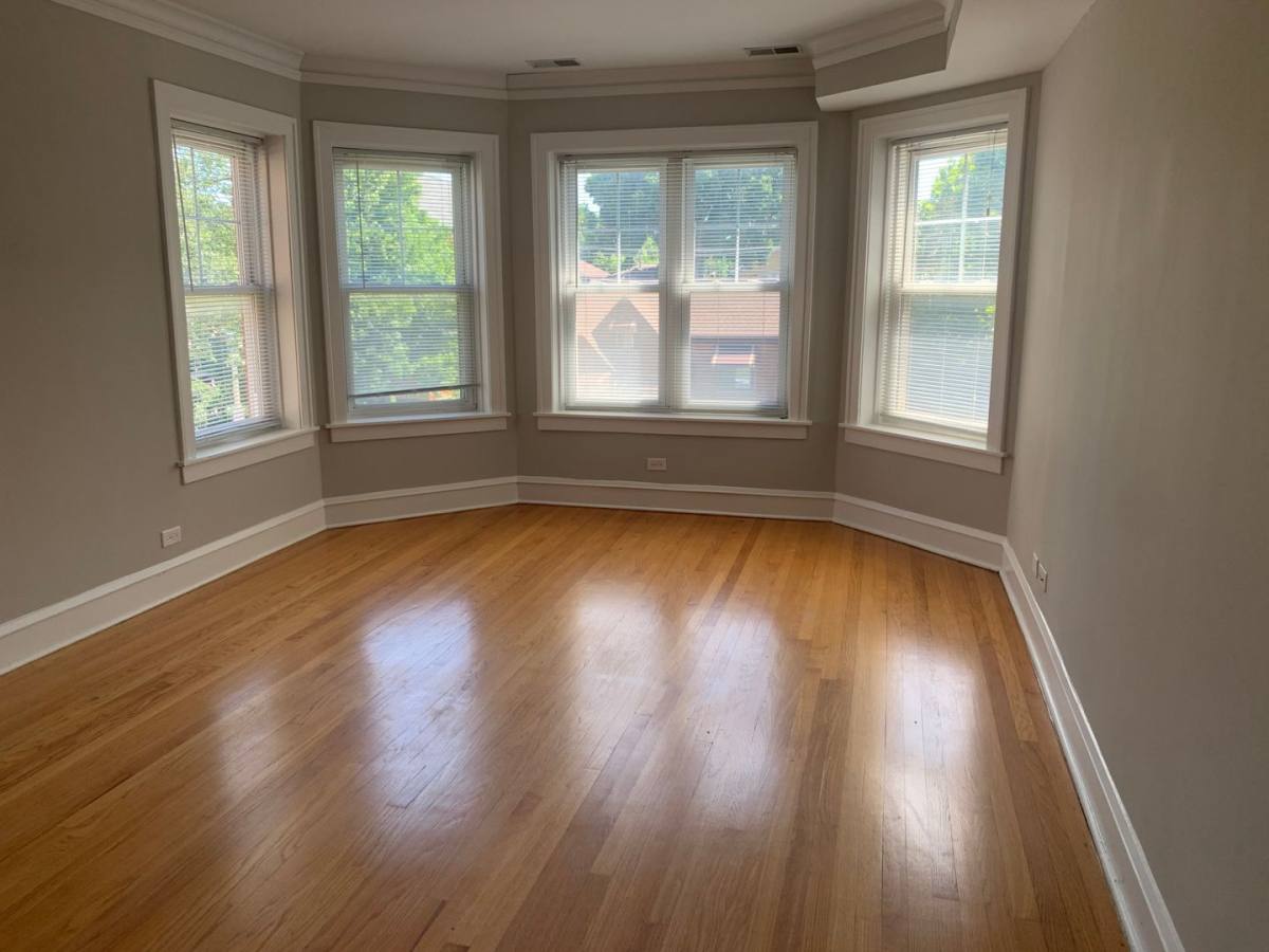 Apartment for rent at 829-31 S Euclid Ave, Oak Park, IL 60304