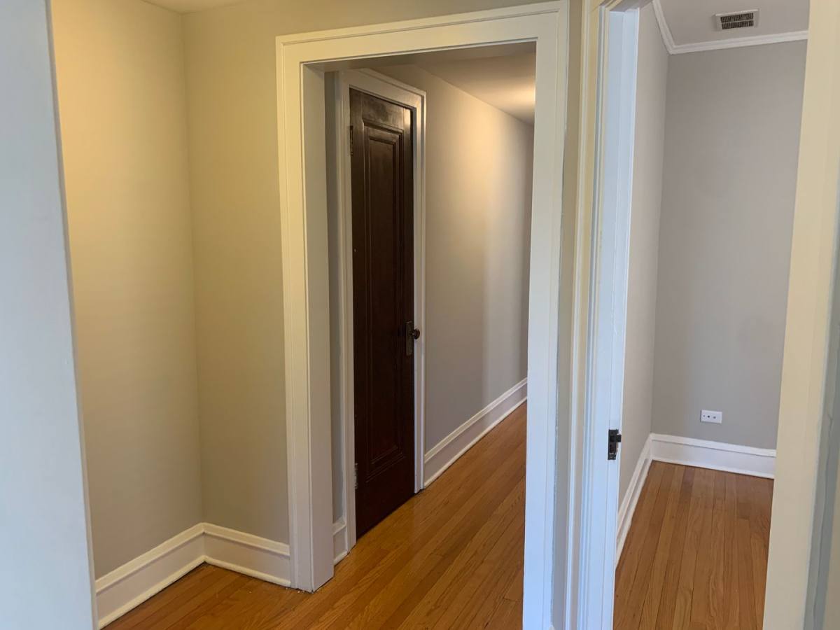Apartment for rent at 829-31 S Euclid Ave, Oak Park, IL 60304